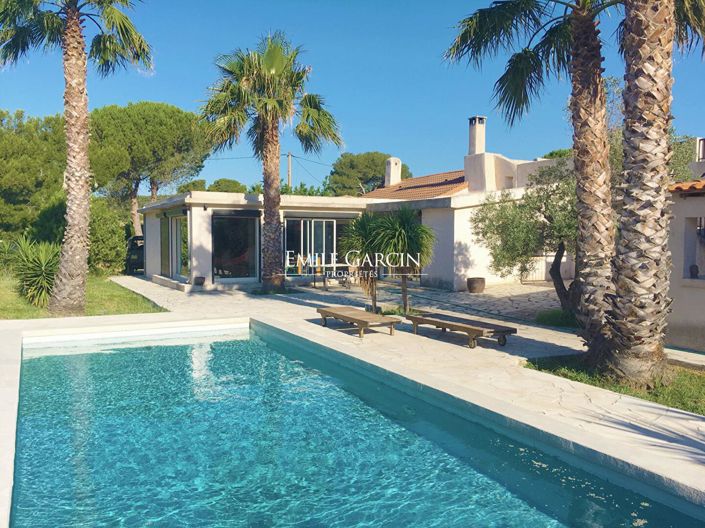 Image No.2-4 Bed House for sale