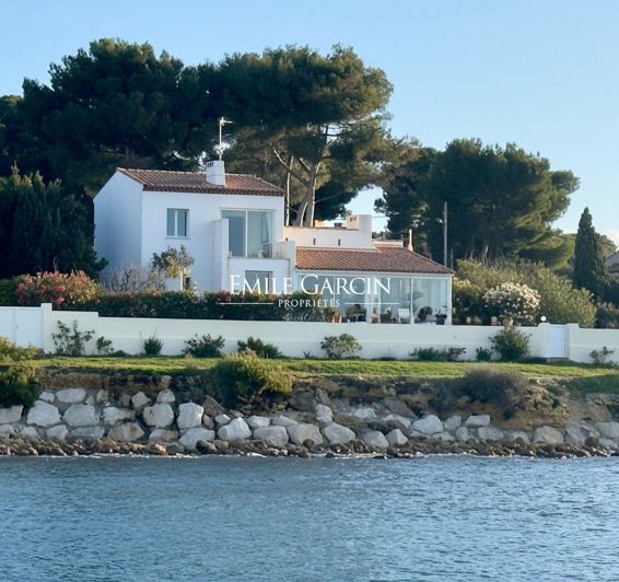 Image No.9-3 Bed Property for sale