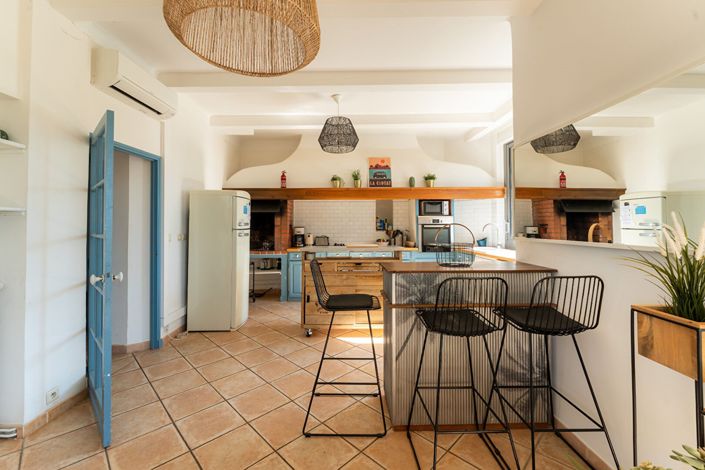 Image No.4-6 Bed House for sale