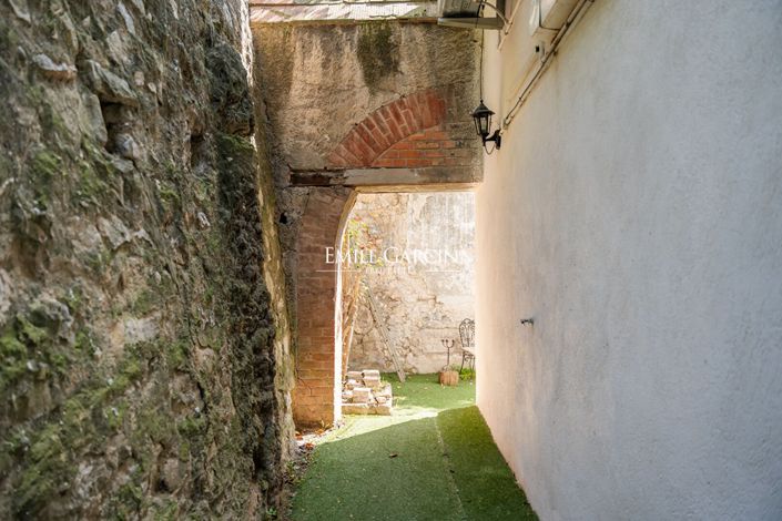 Image No.10-5 Bed House for sale