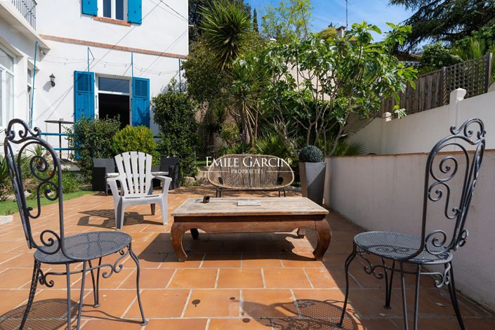 Image No.3-5 Bed House for sale