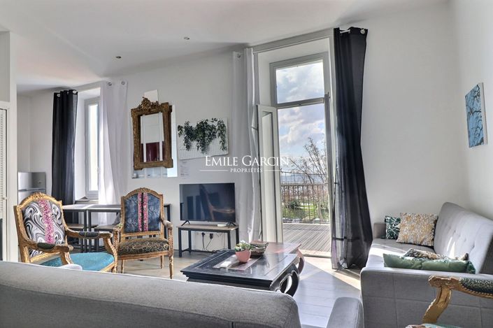 Image No.6-5 Bed House for sale