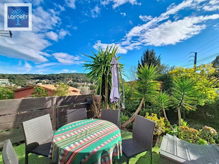 Image No.12-5 Bed House for sale