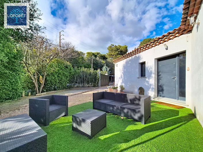 Image No.5-5 Bed House for sale