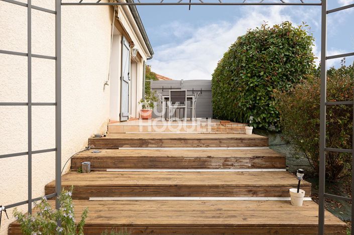 Image No.14-3 Bed House for sale