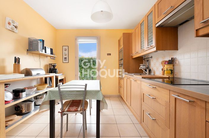 Image No.6-3 Bed House for sale