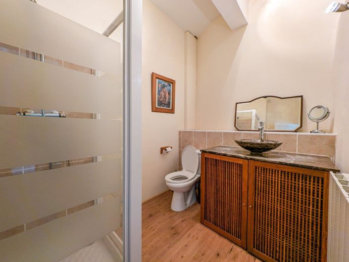 Image No.12-10 Bed House for sale