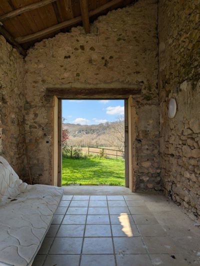 Image No.29-10 Bed House for sale