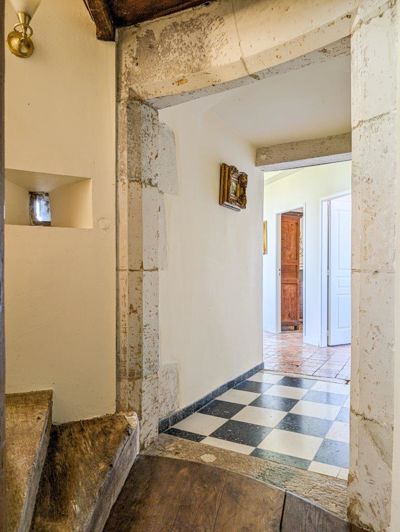 Image No.9-10 Bed House for sale