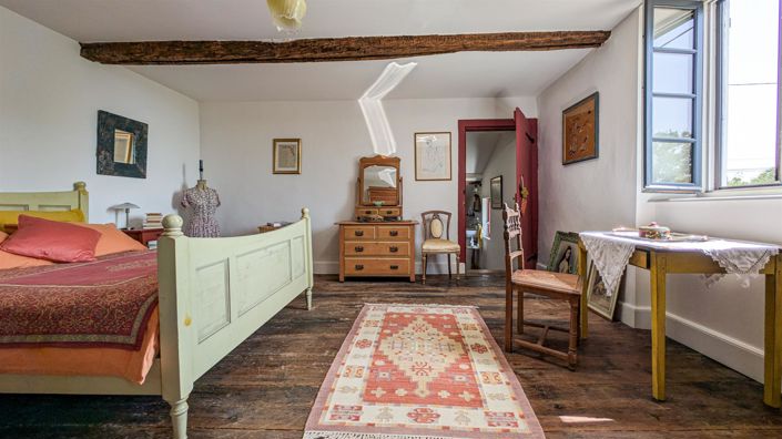 Image No.20-5 Bed House for sale