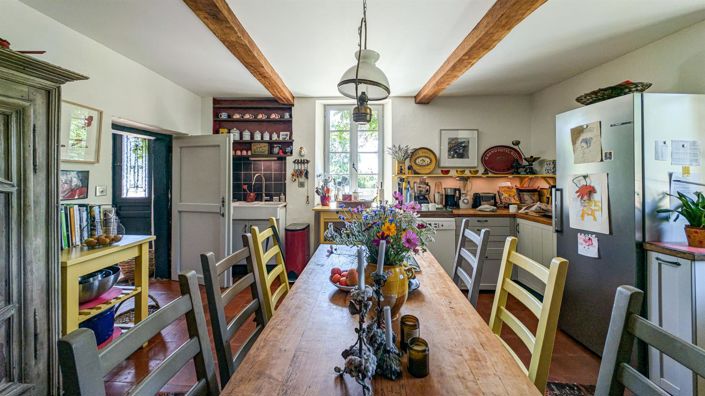 Image No.8-5 Bed House for sale