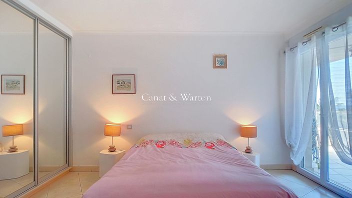 Image No.5-Appartement de 1 chambre à vendre à Fréjus