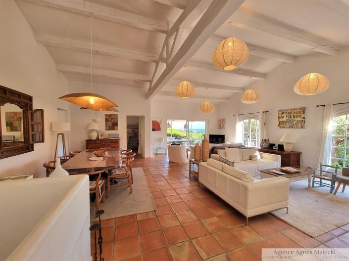 Image No.7-4 Bed House for sale