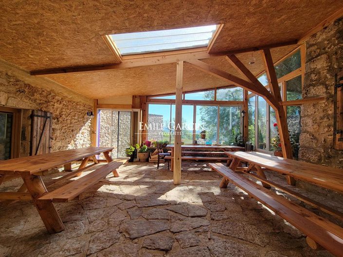 Image No.8-12 Bed House for sale