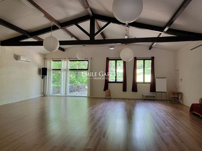 Image No.9-12 Bed House for sale