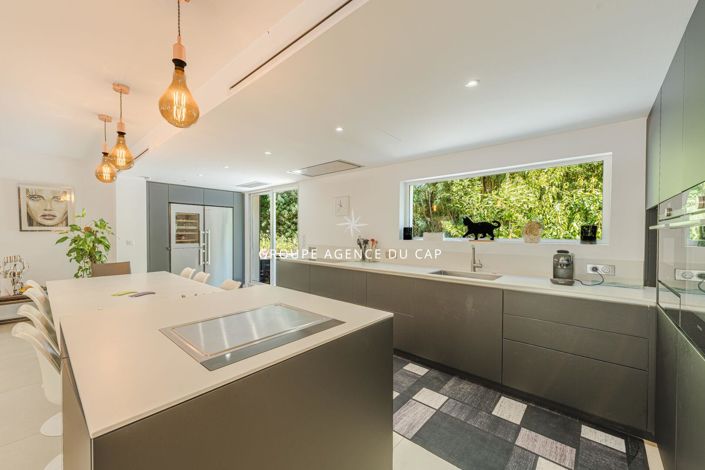 Image No.6-4 Bed Apartment for sale