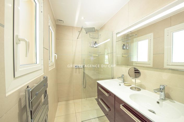 Image No.8-4 Bed Apartment for sale