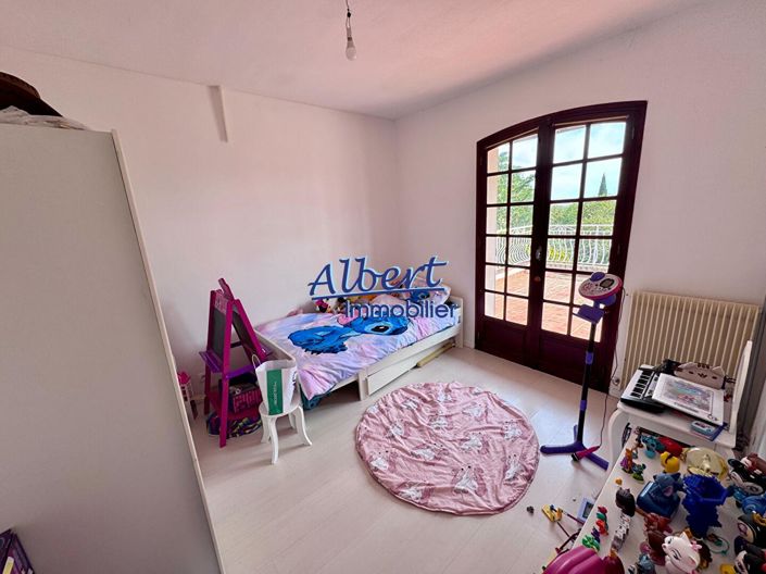 Image No.12-3 Bed House for sale