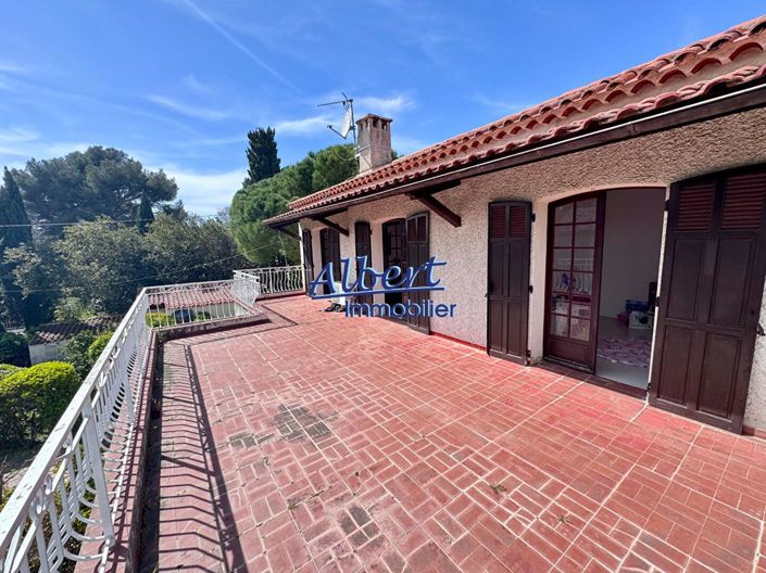 Image No.14-3 Bed House for sale