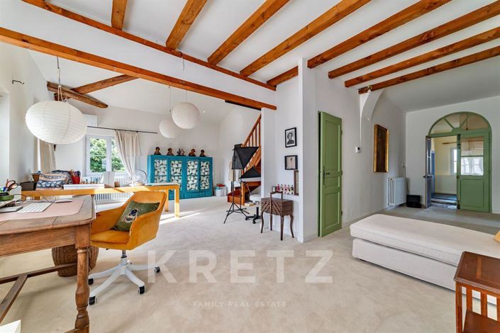 Image No.12-11 Bed House for sale