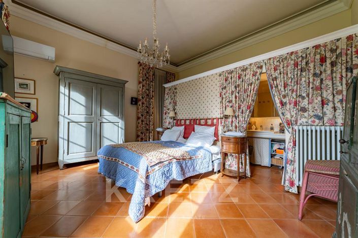 Image No.14-11 Bed House for sale