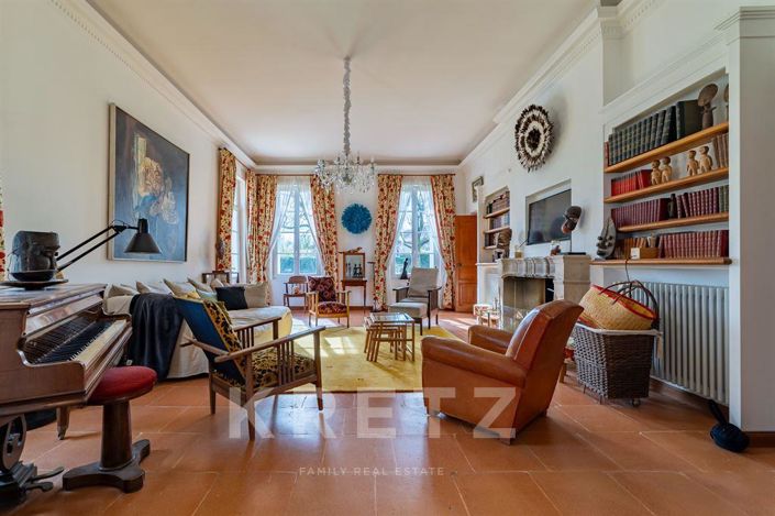 Image No.6-11 Bed House for sale