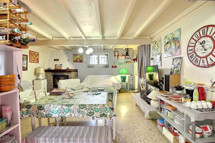 Image No.5-8 Bed House for sale