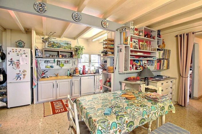 Image No.6-8 Bed House for sale