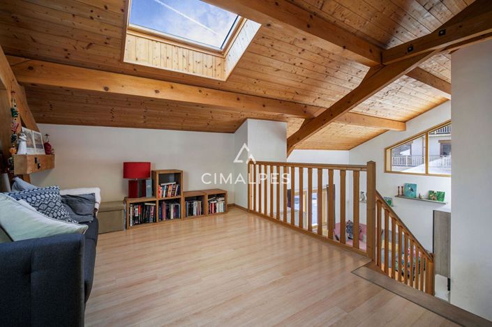 Image No.6-7 Bed Property for sale