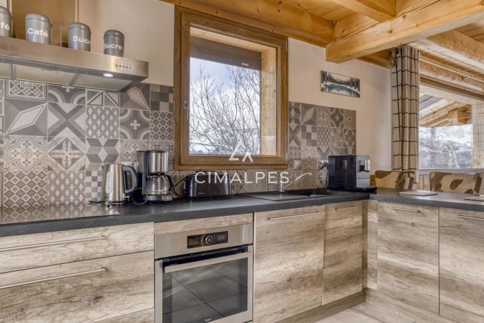 Image No.5-6 Bed House for sale