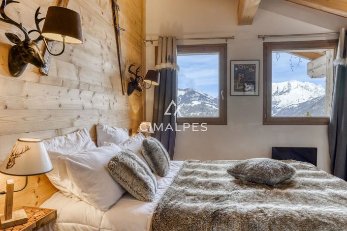 Image No.9-6 Bed House for sale