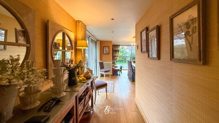 Image No.11-5 Bed House for sale