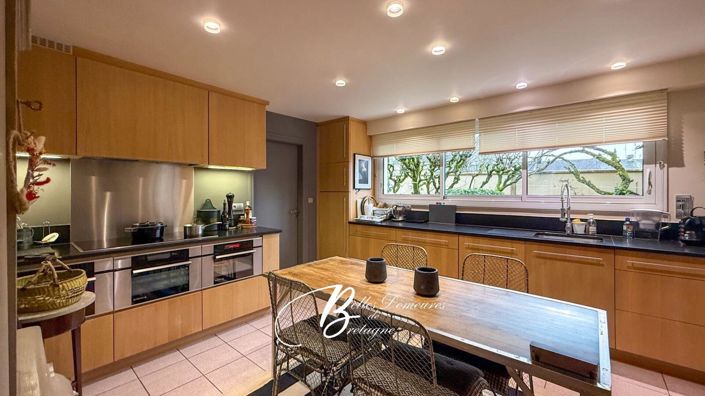 Image No.12-5 Bed House for sale