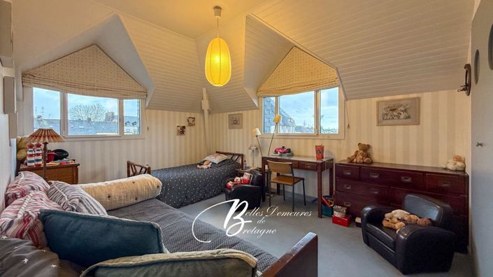 Image No.17-5 Bed House for sale