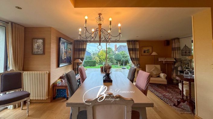 Image No.7-5 Bed House for sale