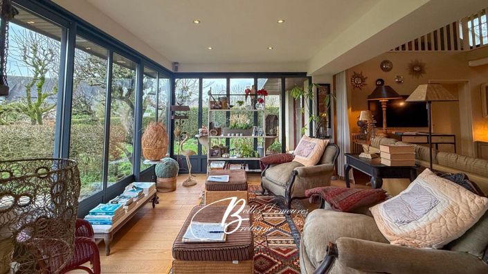 Image No.9-5 Bed House for sale