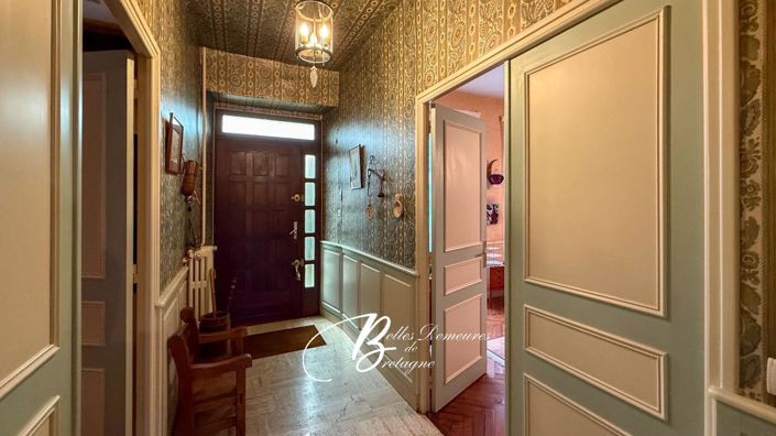 Image No.3-9 Bed House for sale