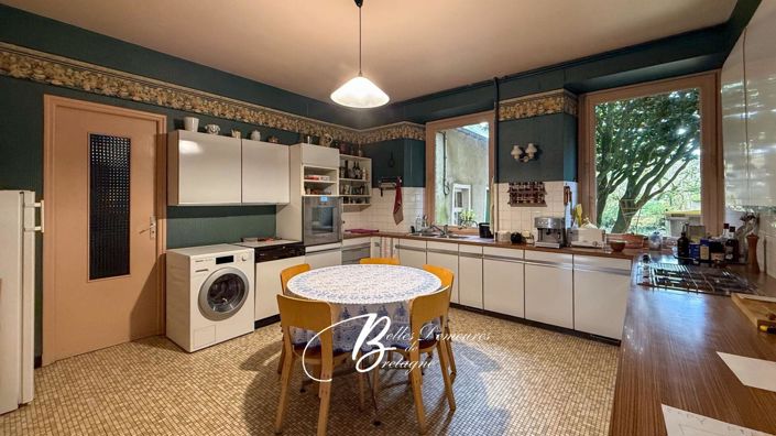 Image No.8-9 Bed House for sale