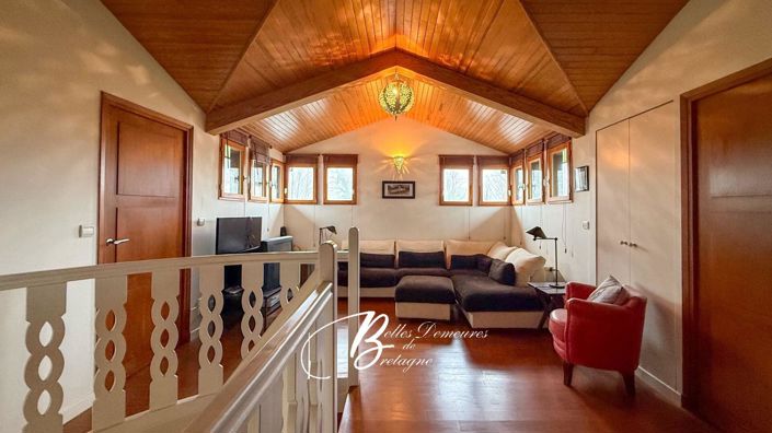 Image No.14-5 Bed House for sale