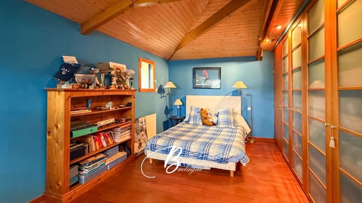 Image No.16-5 Bed House for sale