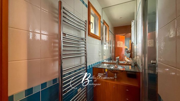 Image No.17-5 Bed House for sale