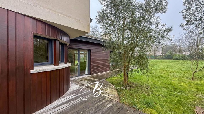 Image No.20-5 Bed House for sale