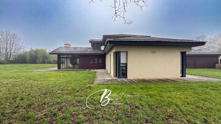 Image No.3-5 Bed House for sale