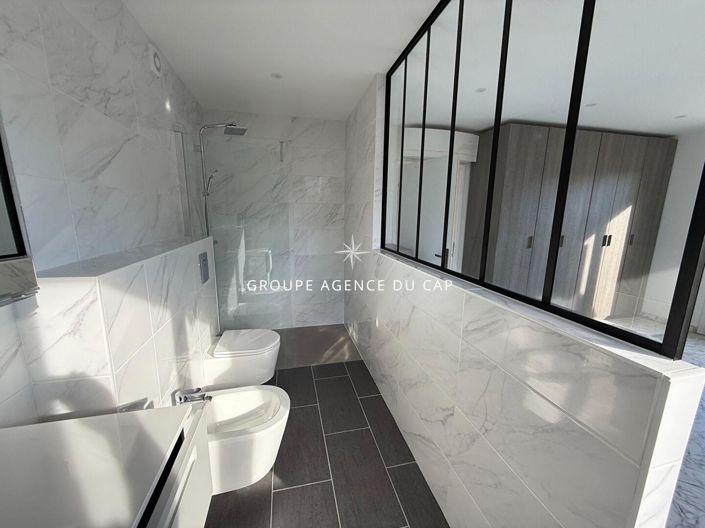 Image No.6-Maison de 3 chambres à vendre à Saint-Raphael