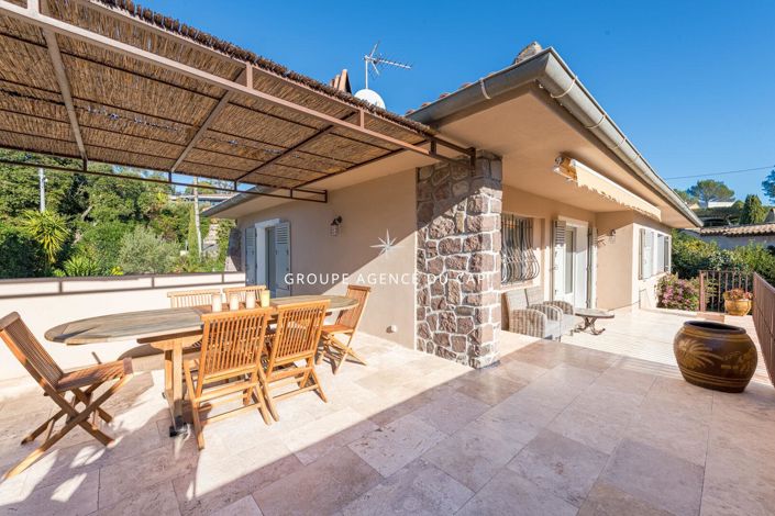 Image No.9-5 Bed House for sale