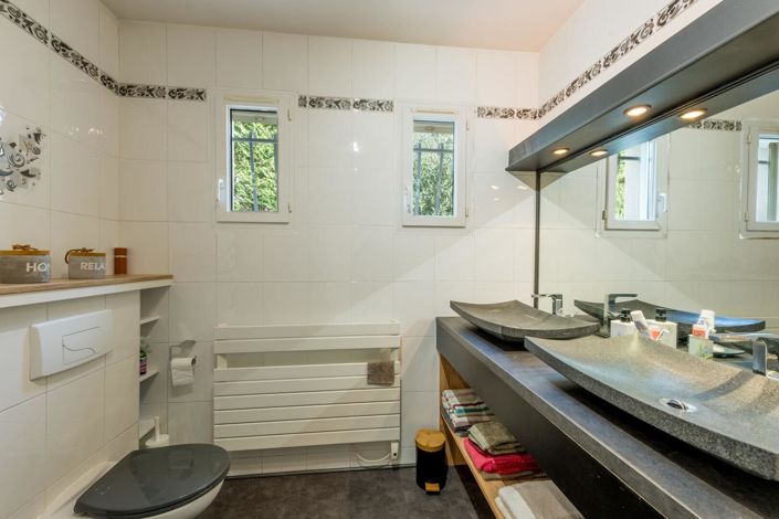 Image No.13-4 Bed House for sale