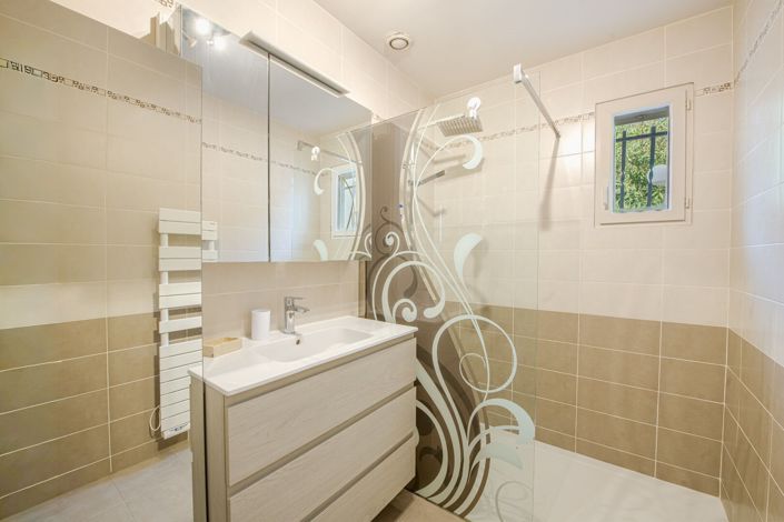 Image No.13-4 Bed House for sale