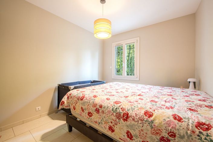 Image No.15-4 Bed House for sale