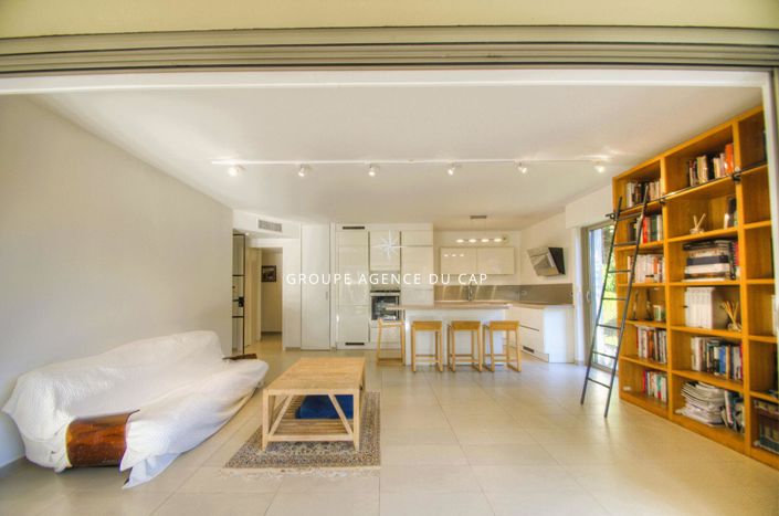 Image No.2-3 Bed Apartment for sale