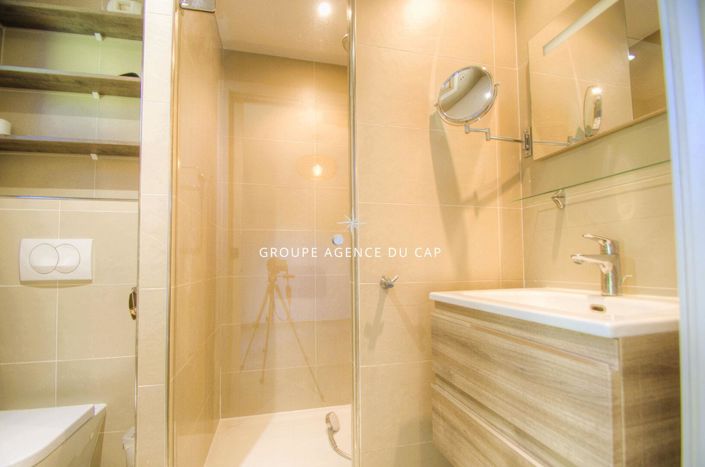 Image No.8-3 Bed Apartment for sale